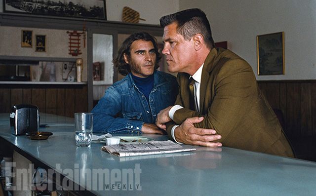Les Vices Cachés De La Baronne Acteur Vice Caché : première photo seventies de Josh Brolin et Joaquin Phoenix