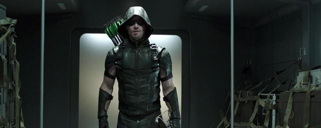 Arrow saison 4 : humour et baston dans la bande-annonce - News Séries ...