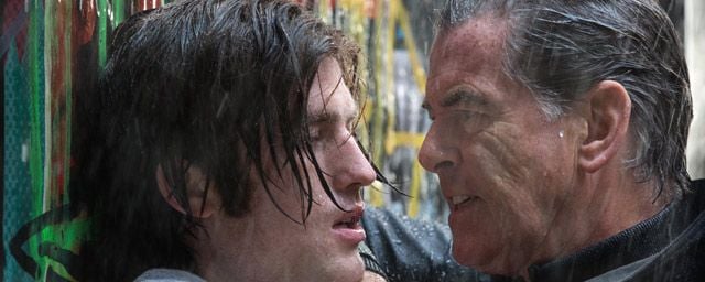 Bande-annonce I.T. : Pierce Brosnan dans un thriller technologique