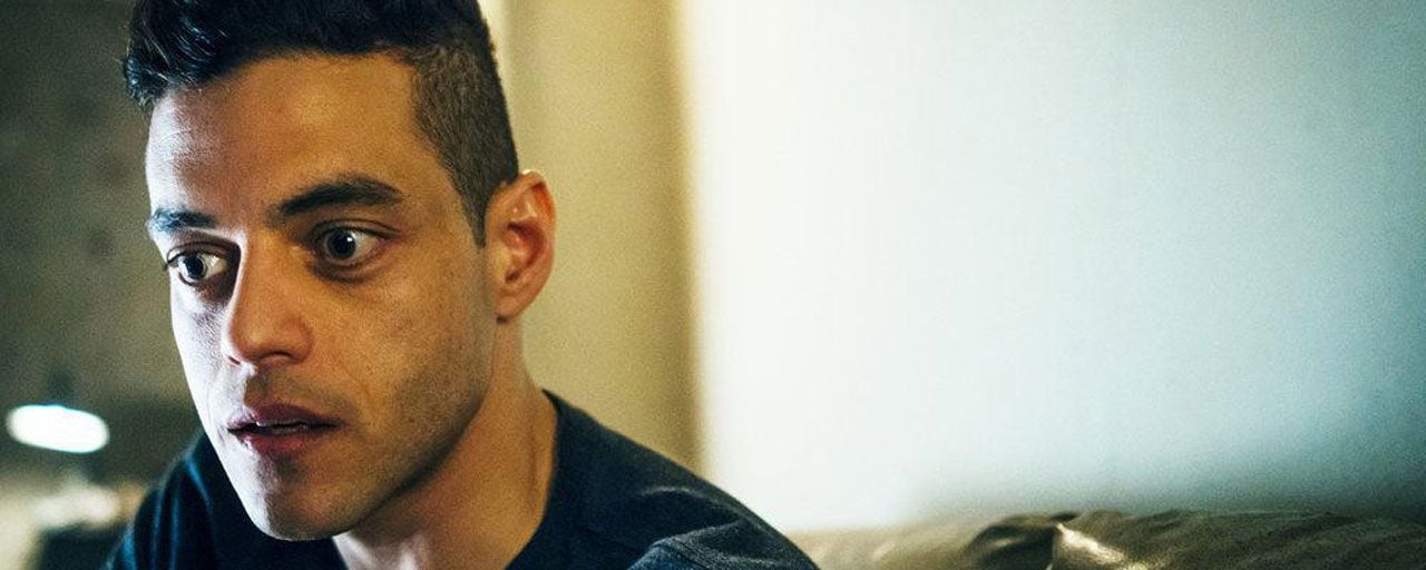 rami malek dans la peau de freddie mercury premiere photo du biopic de queen allocine