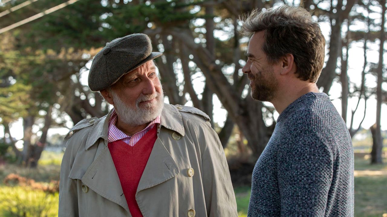 Films Et Séries Tv Avec Guillaume Carcaud Bande-annonce L'Esprit de famille : de Tonquédec et Berléand dans une