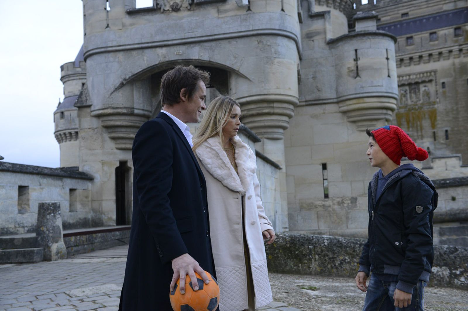 Hélène Rollès En Couple Avec Serge Gisquière Les Mystères de l'amour : Photo Hélène Rolles, Serge Gisquière - 7 sur
