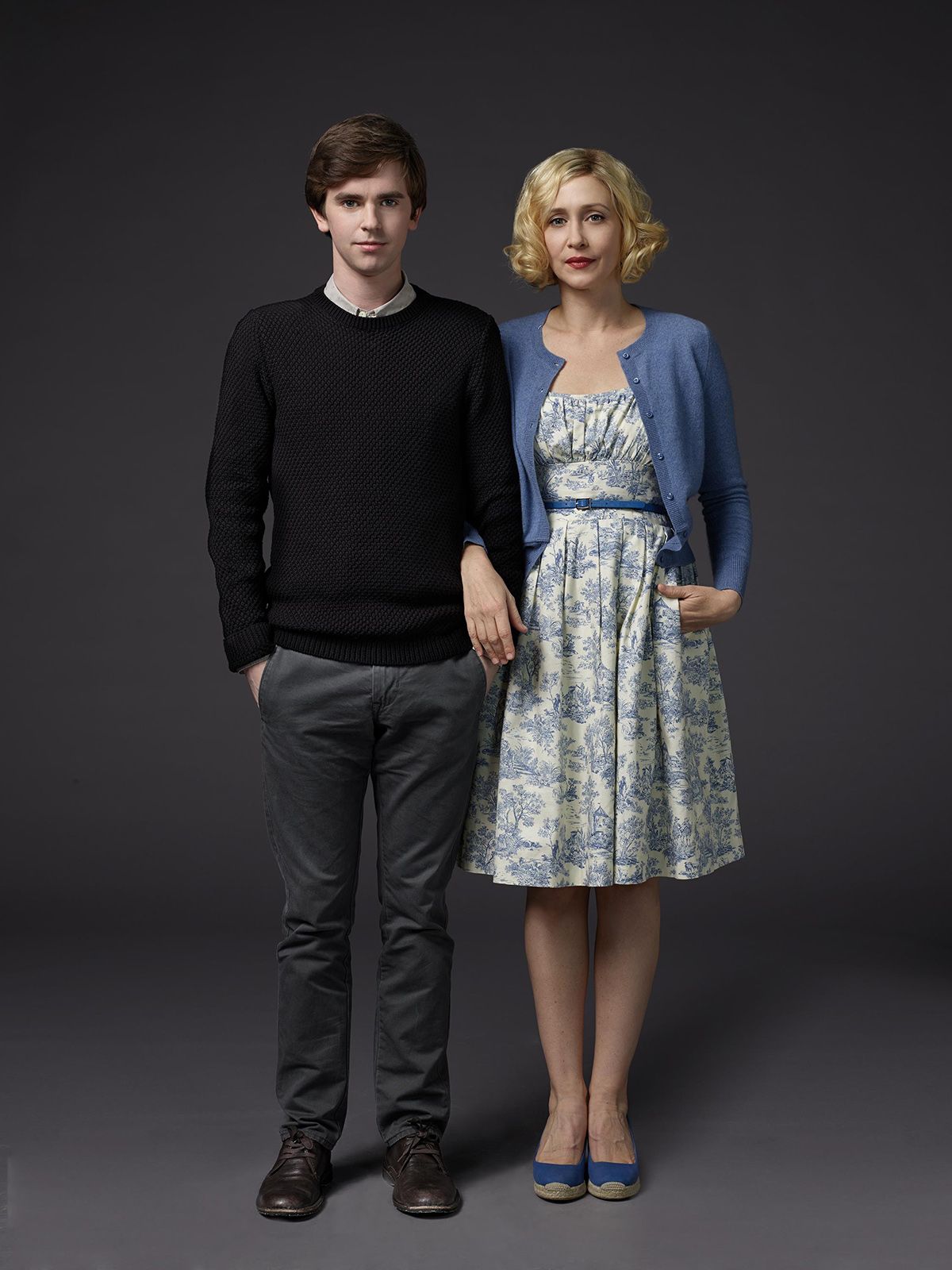 Vera Farmiga Films Et Programmes Tv Photo de Vera Farmiga - Photo Freddie Highmore, Vera Farmiga - AlloCiné