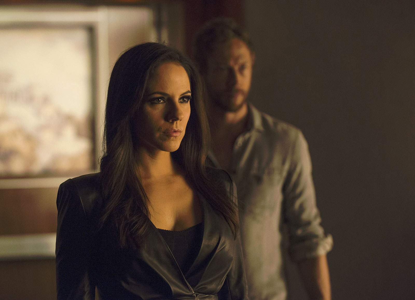 Photo De Anna Silk Lost Girl Photo Kris Holden Ried Anna Silk Photo 4 Sur 66 Allociné