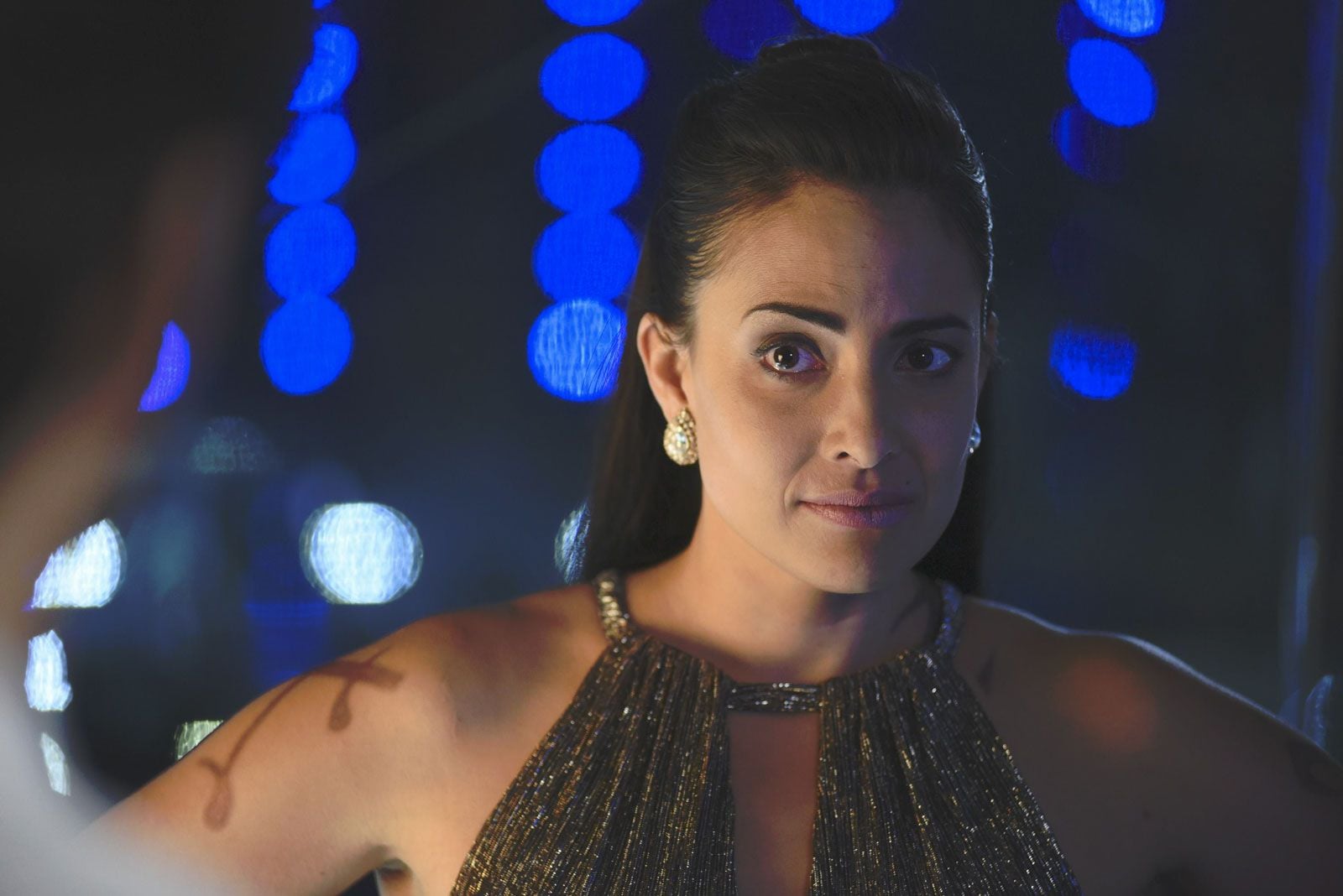 photo-de-nicola-correia-damude-shadowhunters-photo-nicola-correia