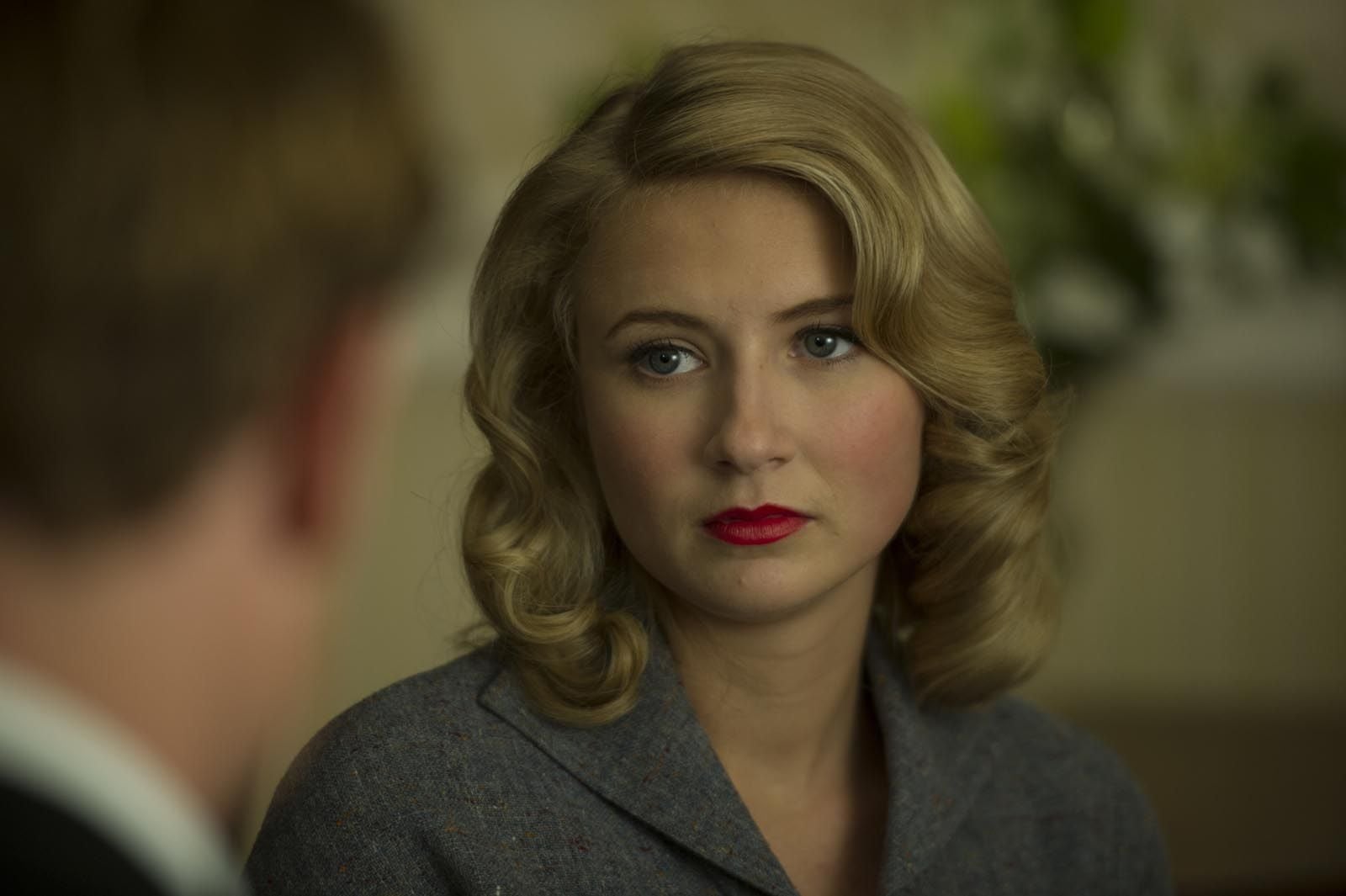 Photo de Eliza Bennett - Grantchester : Photo Eliza Bennett - Photo 7