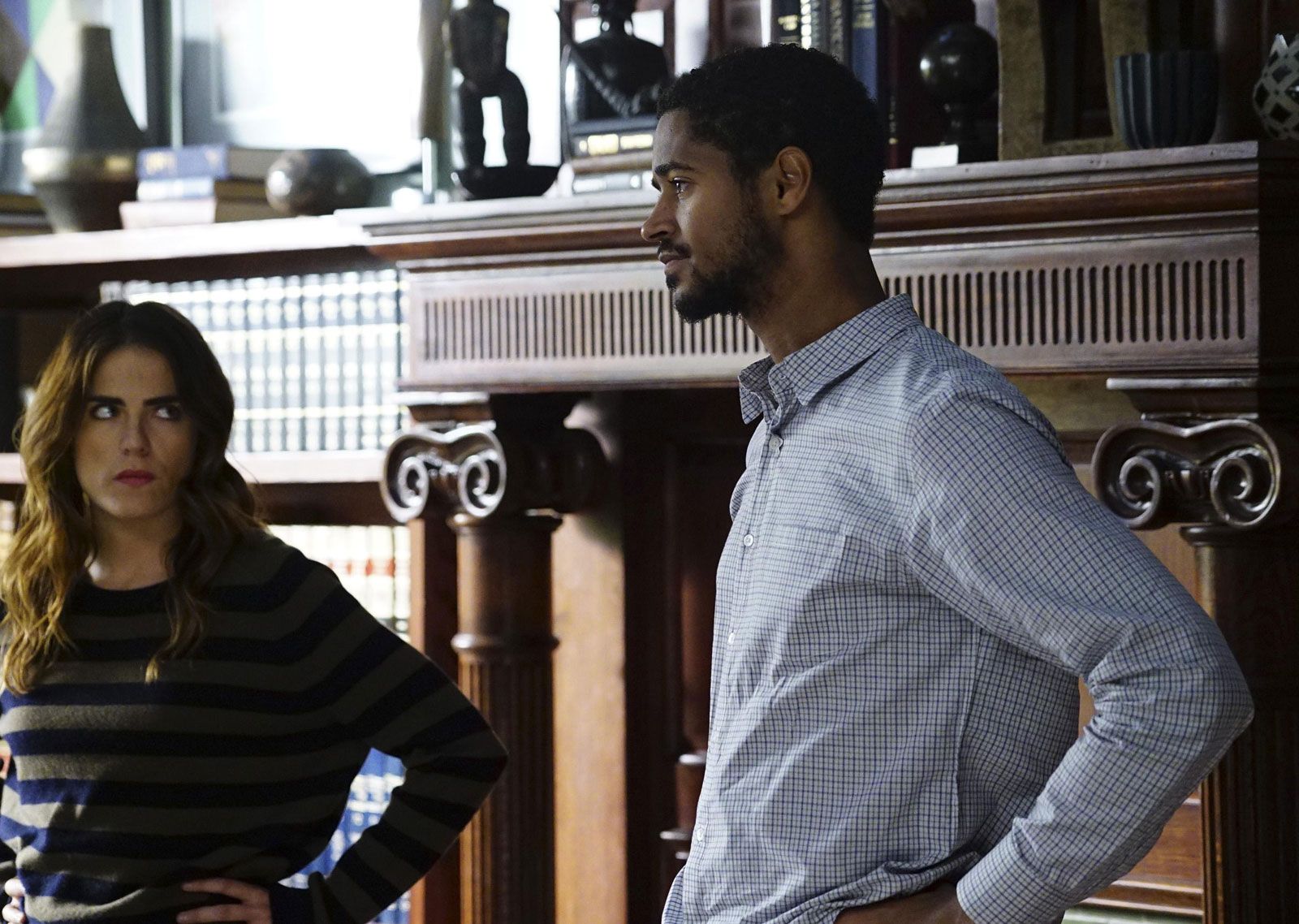 Films Et Séries Tv Avec Alfred Enoch Murder : Photo Alfred Enoch, Karla Souza - 243 sur 522 - AlloCiné
