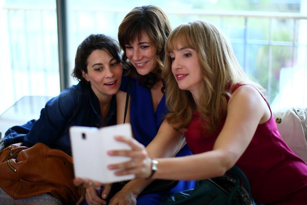 Films Et Séries Tv Avec Virginie Hocq Photo de Cécile Rebboah - Photo Cécile Rebboah, Virginie Hocq - AlloCiné