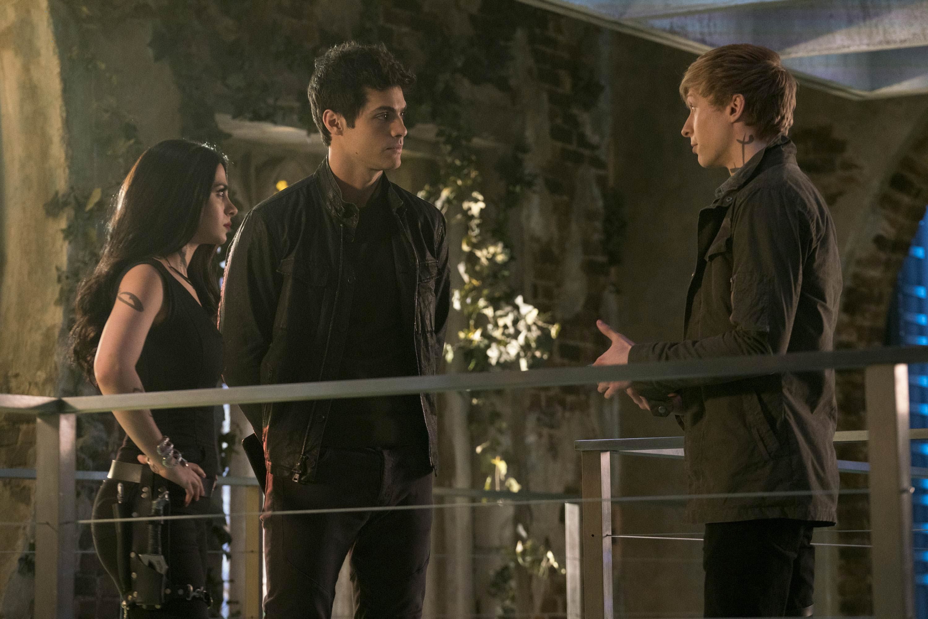 Shadowhunters : Shadowhunters : Photo Will Tudor, Emeraude Toubia