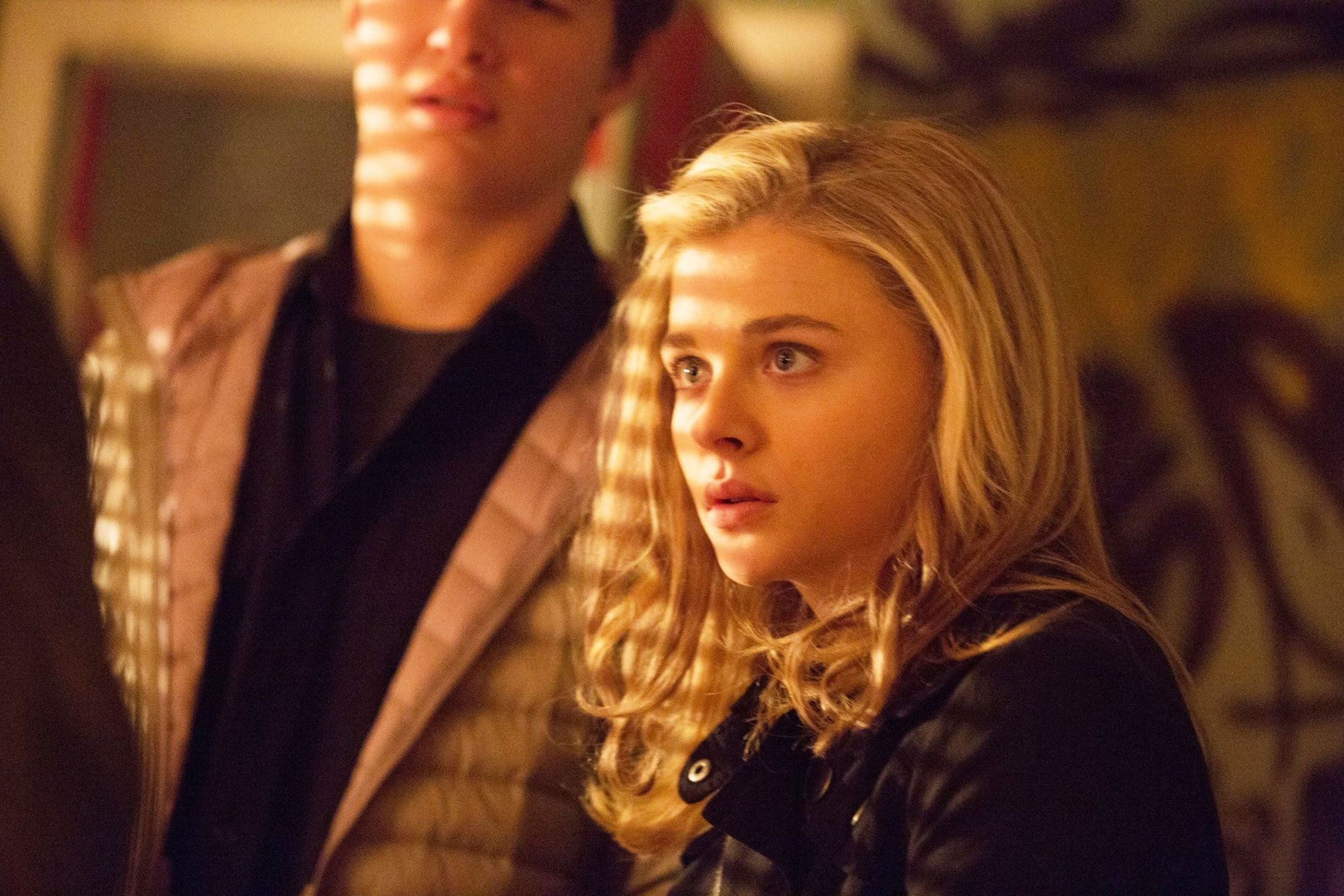 Séries Tv Avec Chloë Grace Moretz Photo de Ansel Elgort - November Criminals : Photo Ansel Elgort, Chloë