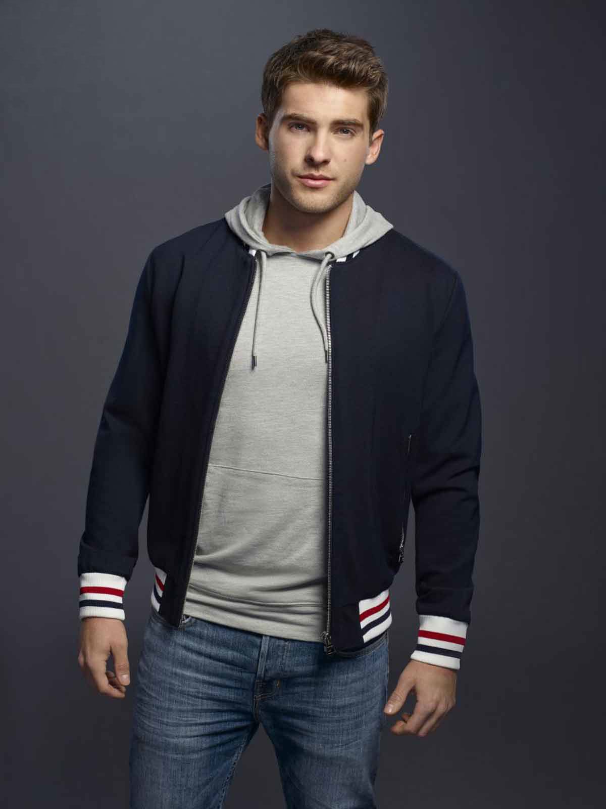 Cody Christian Photo de Cody Christian - Photo Cody Christian - Photo 6 sur 20 - AlloCiné