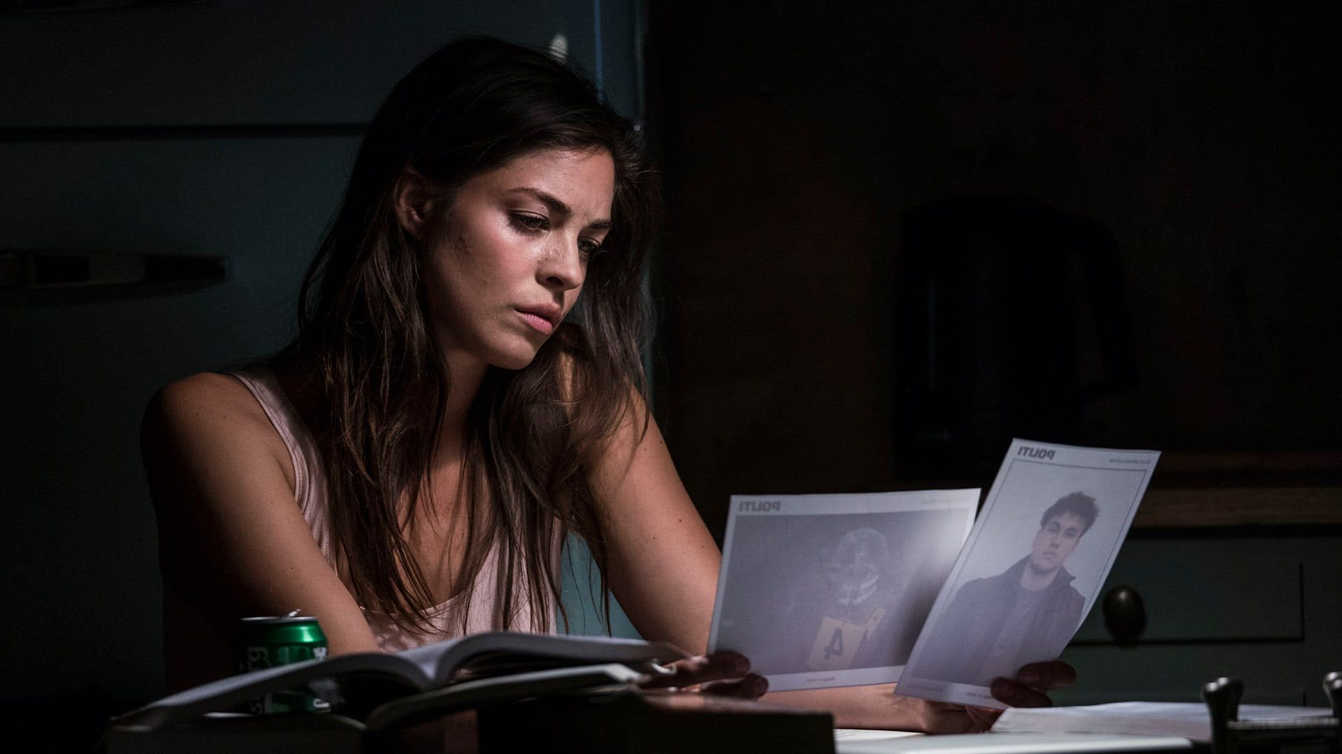Poster Le Tueur de l'ombre saison 1 - Affiche 21 sur 26 - AlloCiné