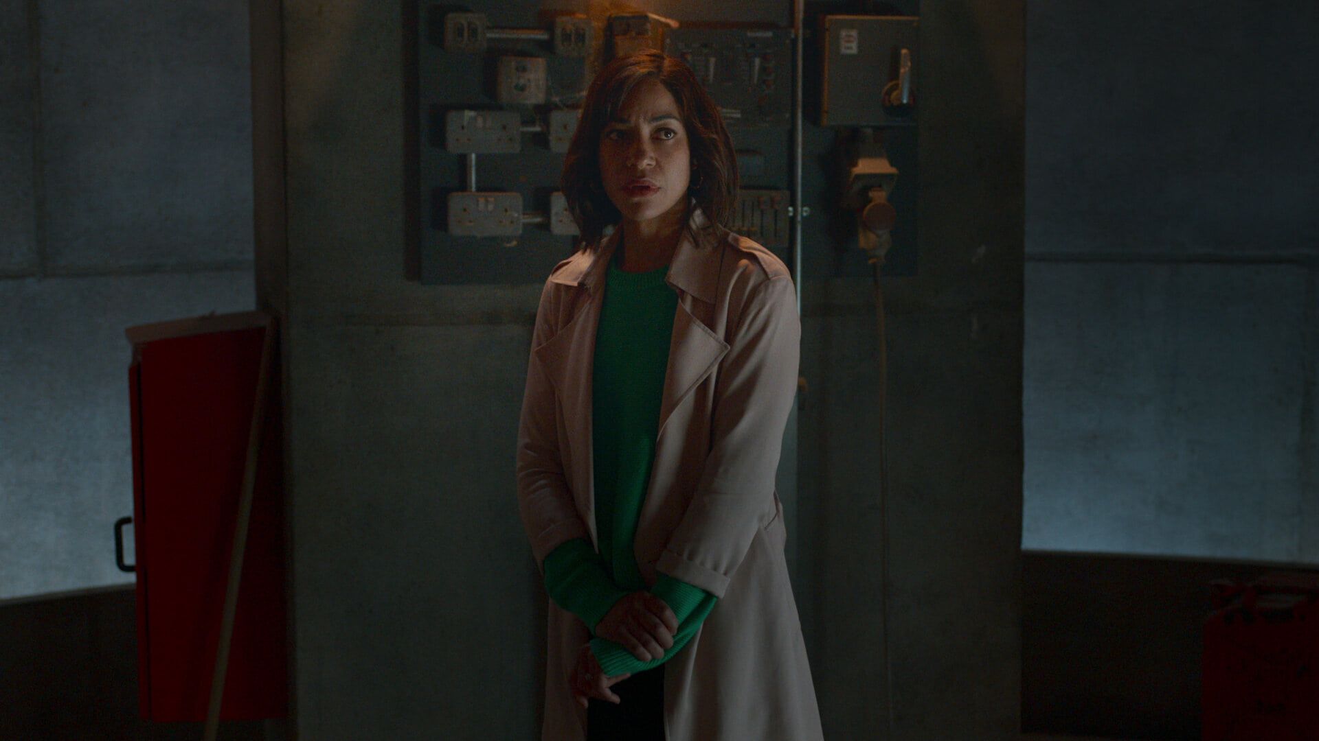 Poster Ne t'éloigne pas saison 1 - Affiche 5 sur 27 - AlloCiné