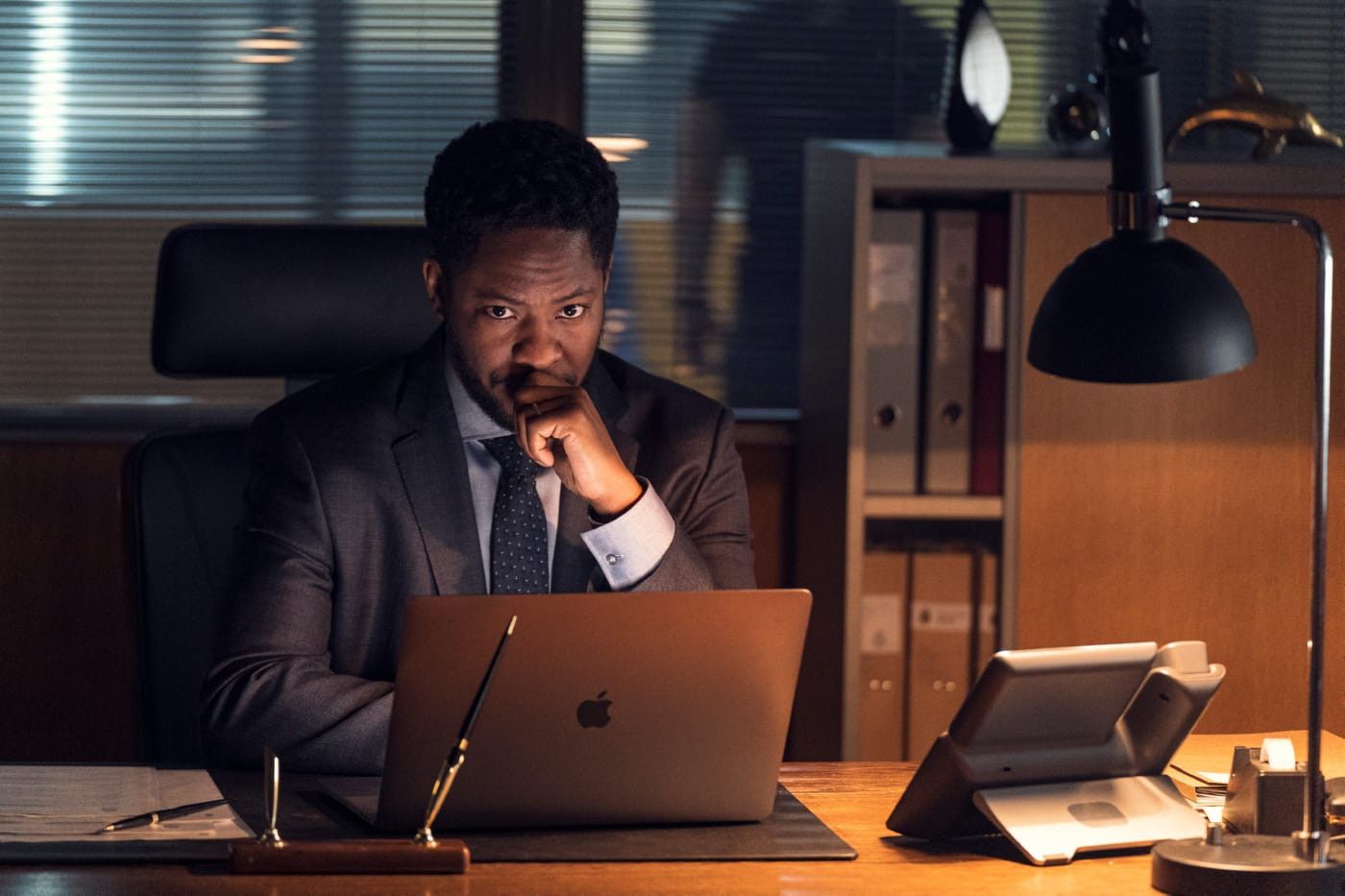 Le Jeune Wallander Photo Tomiwa Edun 13 sur 29 AlloCiné