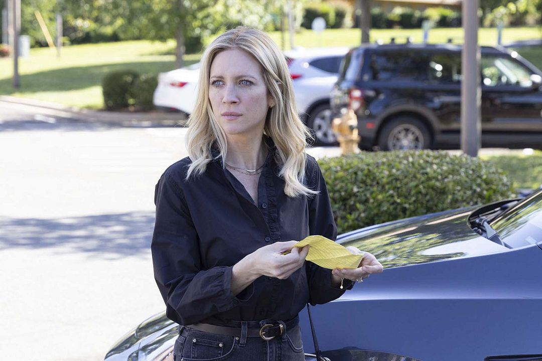 The Hunting Wives : Photo Brittany Snow