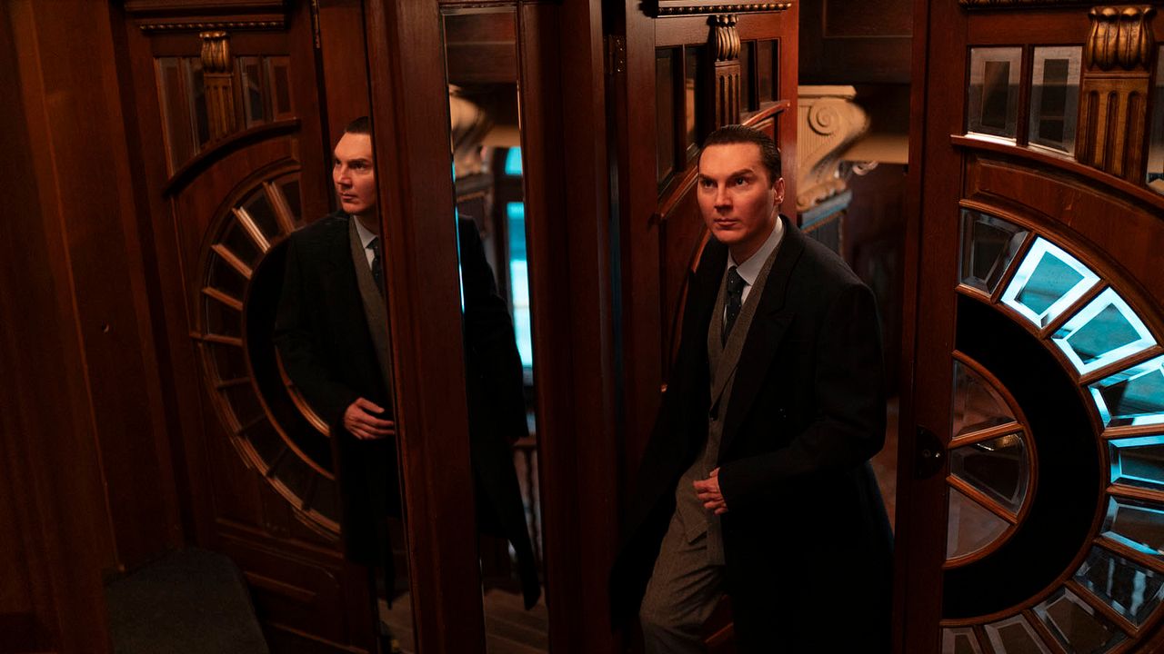 Le Mage du Kremlin : Photo Paul Dano