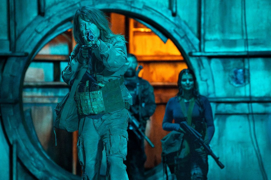Osiris : Photo Brianna Hildebrand, Linda Hamilton