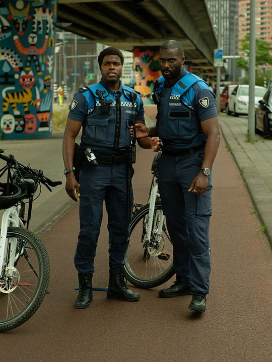 Almost Cops : Affiche