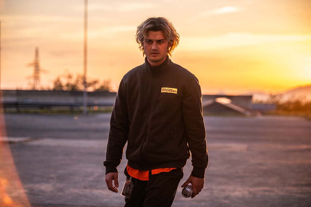 Cold Storage : Photo Joe Keery