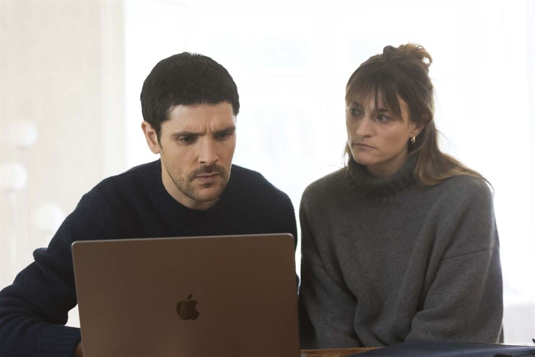 L'ombre d'un fils : Photo Toni O'Rourke, Colin Morgan