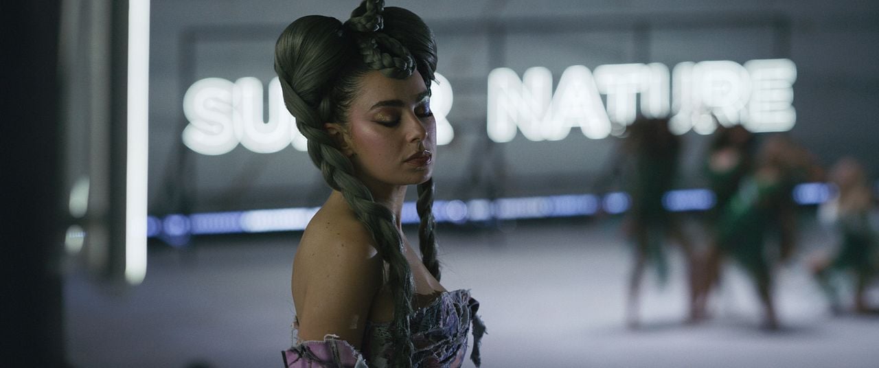 Sacrifice : Photo Charli xcx