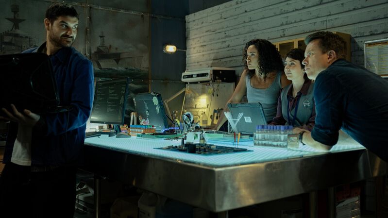 NCIS: Sydney : Photo Todd Lasance, Mavournee Hazel, Olivia Swann