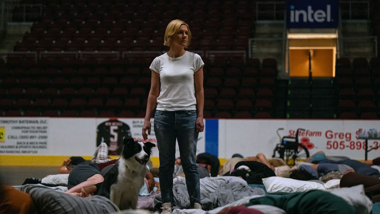 Pluribus : Photo Rhea Seehorn
