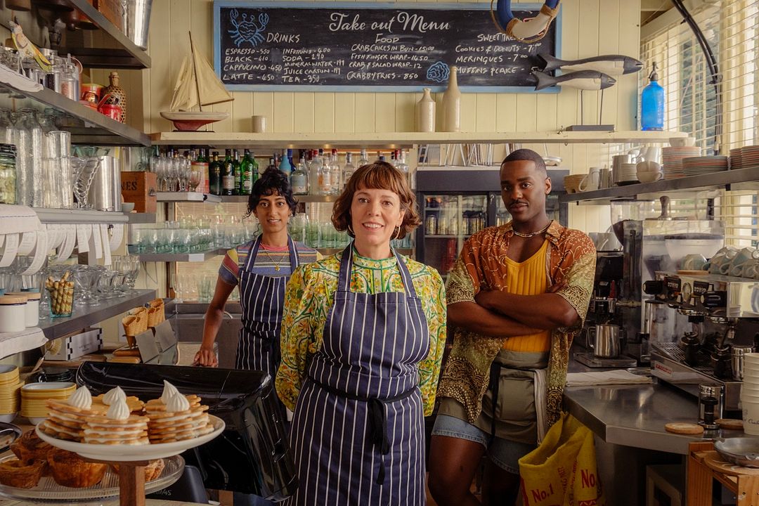 La Guerre des Rose : Photo Sunita Mani, Olivia Colman, Ncuti Gatwa