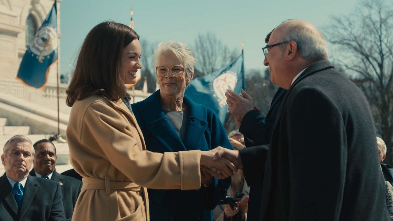 Ella McCay : Photo Emma Mackey, Albert Brooks, Jamie Lee Curtis