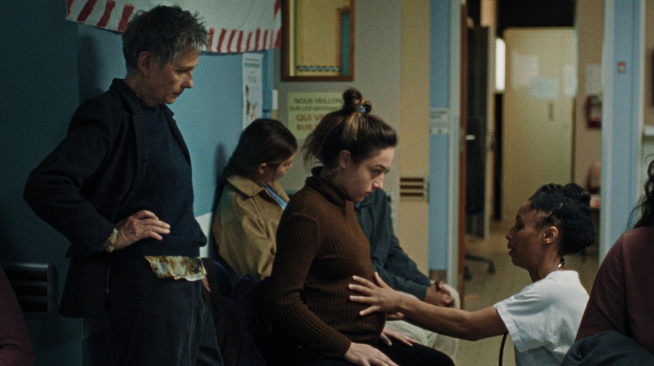 La Dernière patiente : Photo Anouk Grinberg, Luàna Bajrami, Félix Lefebvre