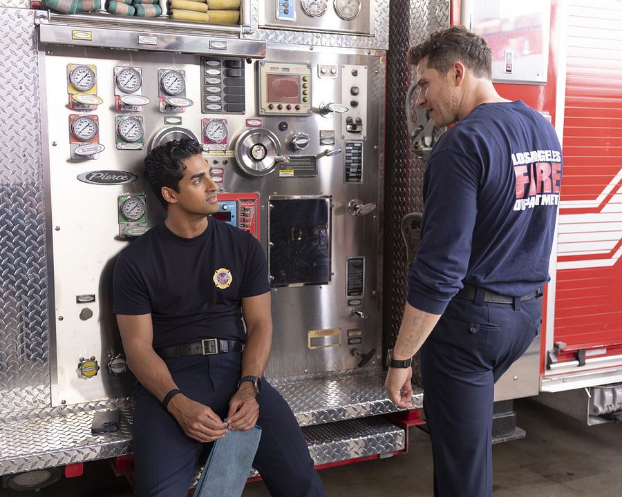 9-1-1 : Photo Oliver Stark, Anirudh Pisharody