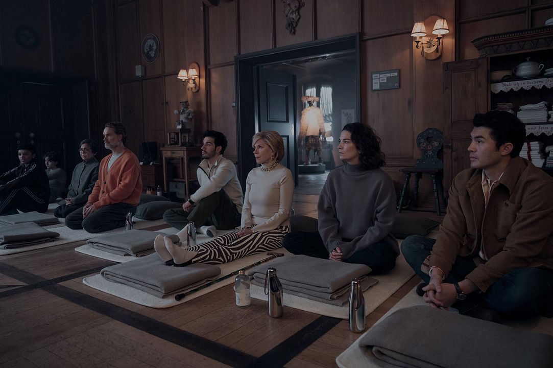 Photo Dolly de Leon, Henry Golding, King Princess, Murray Bartlett, Christine Baranski, Annie Murphy, Aras Aydın, Maisie Richardson-Sellers