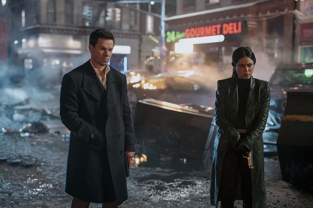 Play Dirty : Photo Mark Wahlberg, Rosa Salazar