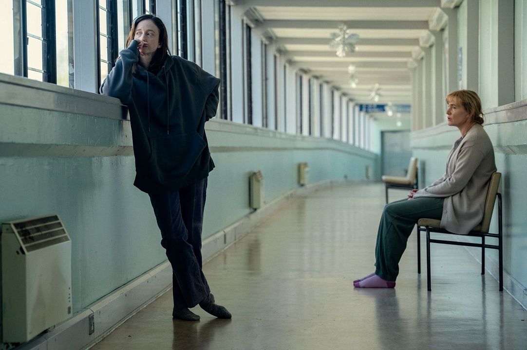 Goodbye June : Photo Kate Winslet, Andrea Riseborough