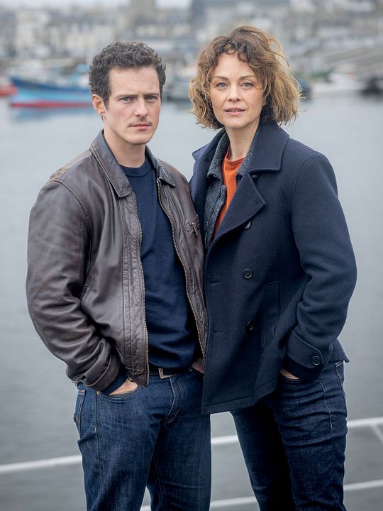 Meurtres à Concarneau : Affiche