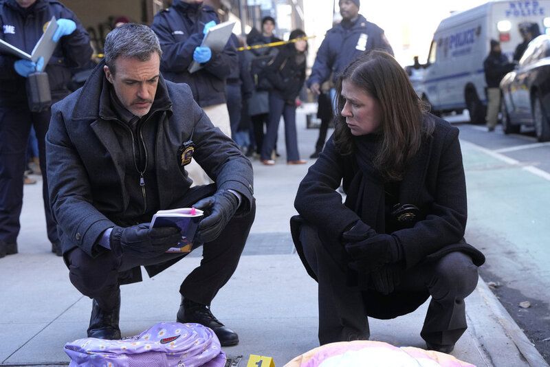 New York Police Judiciaire : Photo Reid Scott, Maura Tierney
