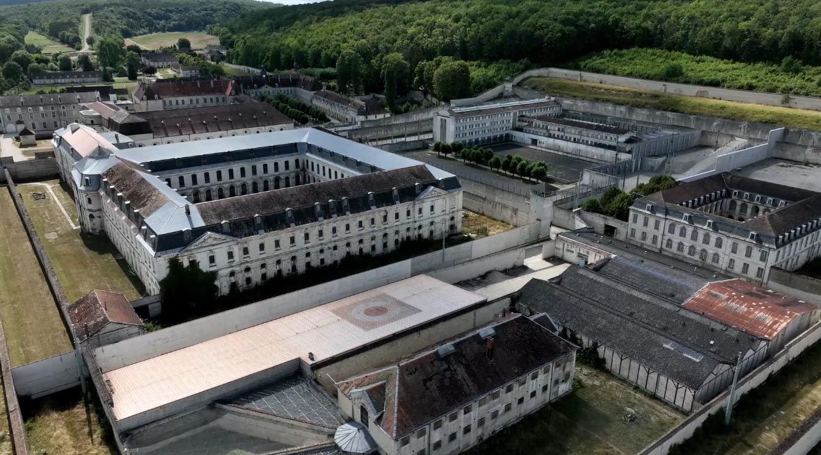 À l'ombre de l'abbaye de Clairvaux : Photo