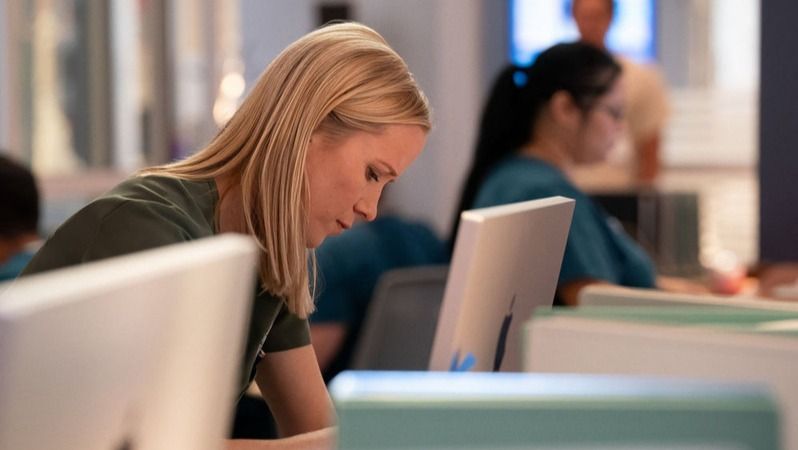 Chicago Med : Affiche Jessy Schram