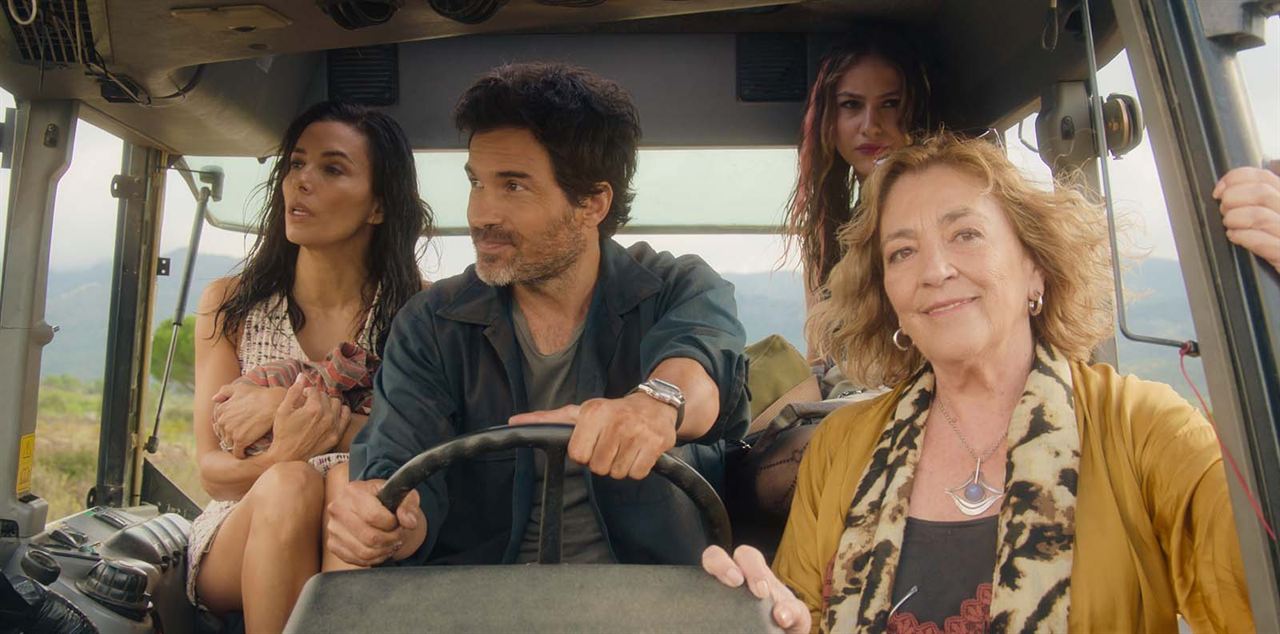 La terre des femmes : Photo Eva Longoria, Santiago Cabrera, Victoria Bazua, Carmen Maura