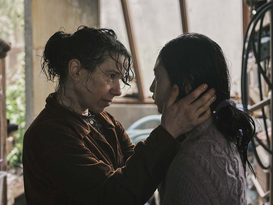 Substitution - Bring Her Back : Photo Sora Wong, Sally Hawkins