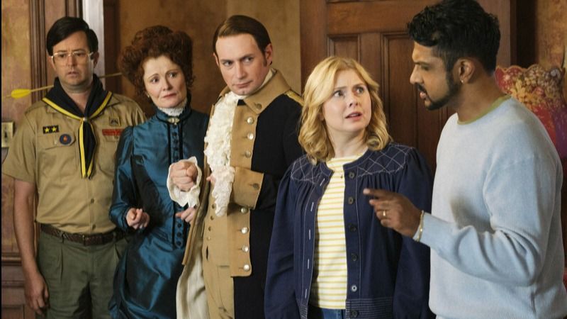 Ghosts : fantômes à la maison : Photo Rebecca Wisocky, Utkarsh Ambudkar, Rose McIver, Brandon Scott Jones, Richie Moriarty