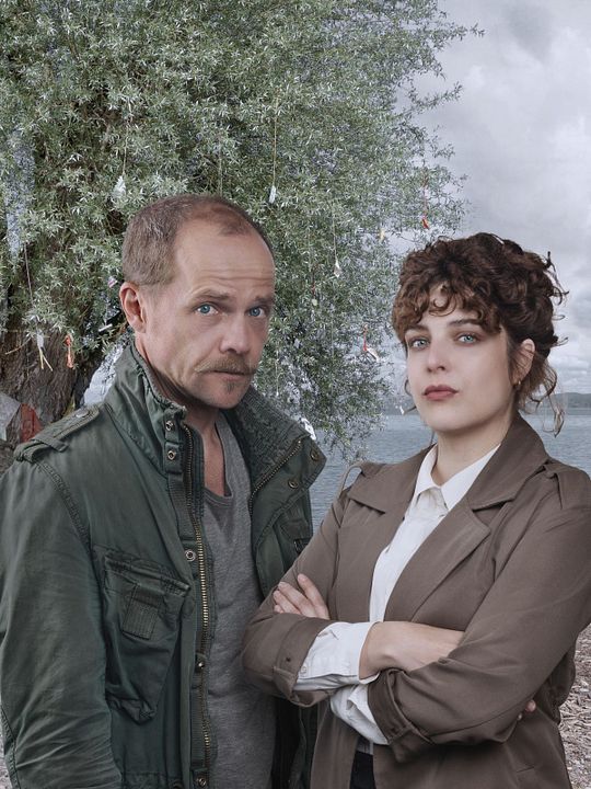 Meurtres en eaux troubles : L'arbre à souhaits : Affiche