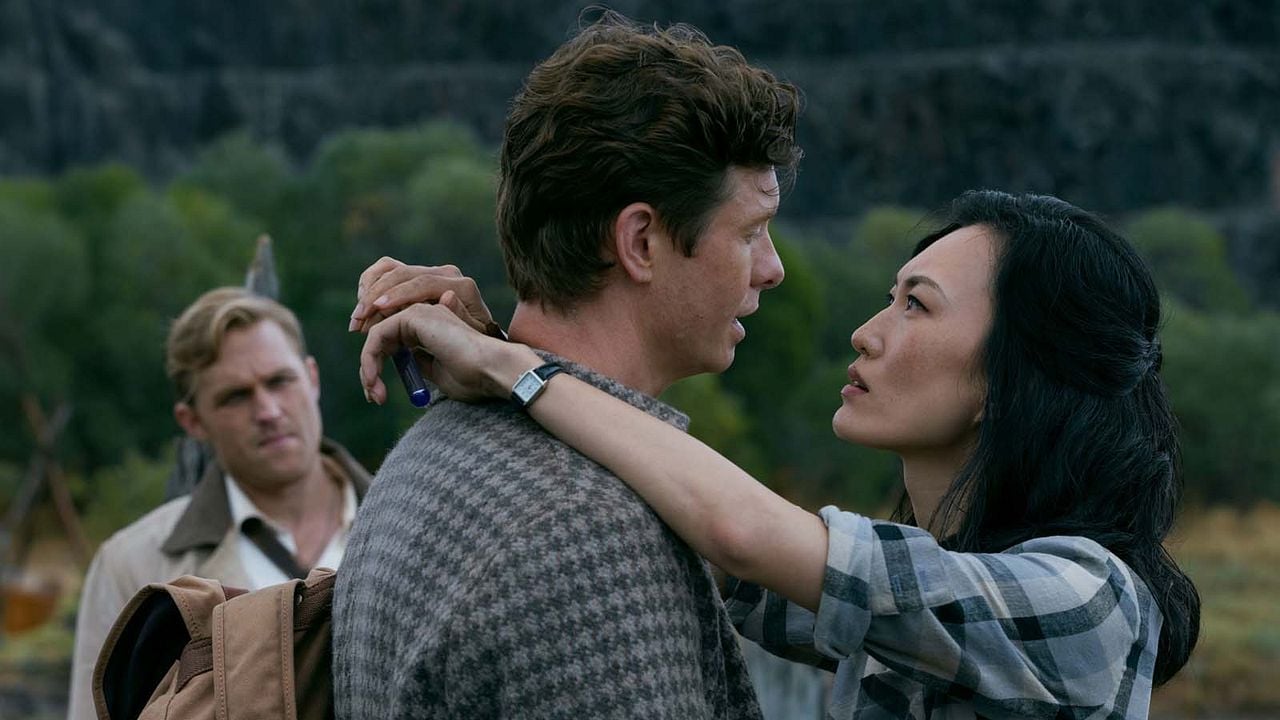 Photo Anders Holm, Wyatt Russell, Mari Yamamoto