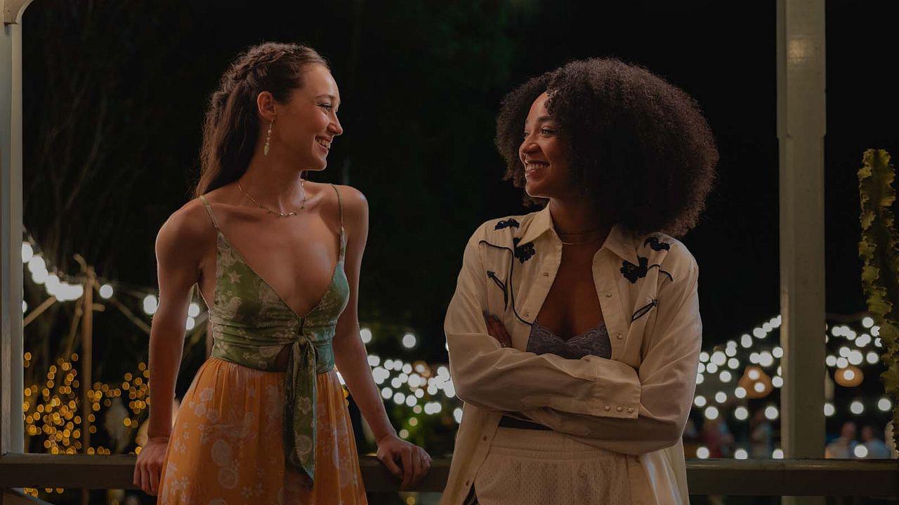 Photo Alycia Debnam-Carey, Aisha Dee