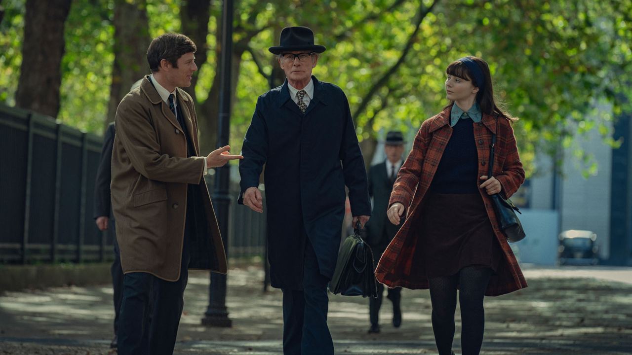 Joy : Photo Thomasin McKenzie, James Norton, Bill Nighy