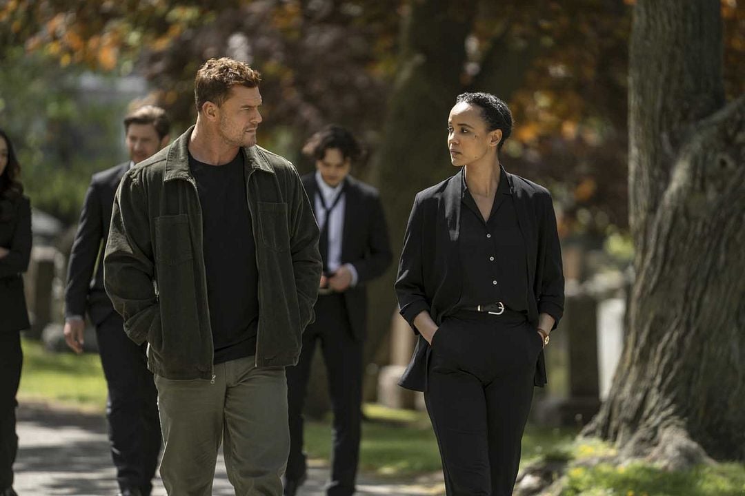 Photo Alan Ritchson, Maria Sten