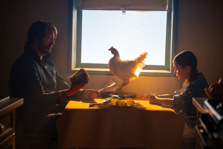 Dust Bunny : Photo Sophie Sloan, Mads Mikkelsen