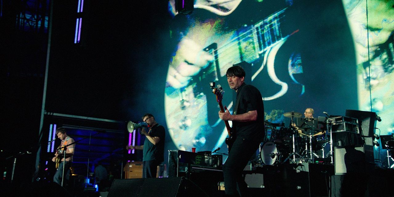 blur: Live At Wembley Stadium : Photo