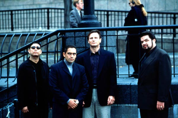 Mafia parano : Photo Oliver Platt, Eric Blakeney, Michael DeLorenzo, Liam Neeson