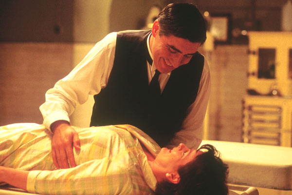 L'Amour, six pieds sous terre : Photo Brenda Blethyn, Alfred Molina